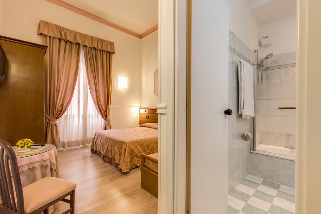 Hotel Martini Roma Cameră foto