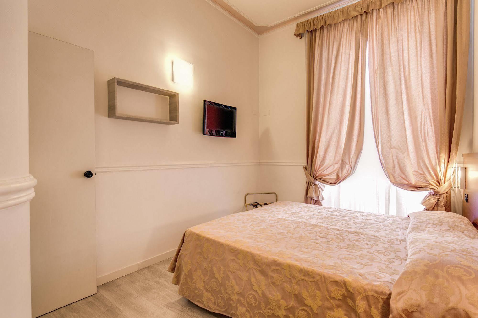 Hotel Martini Roma Exterior foto